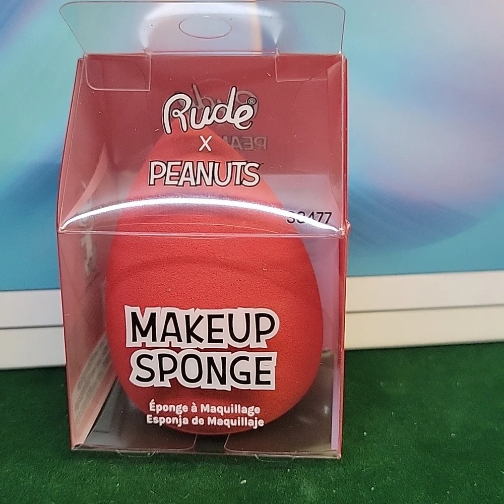 Rude Cosmetics Peanuts-themed makeup sponge Red New In Sealed Box